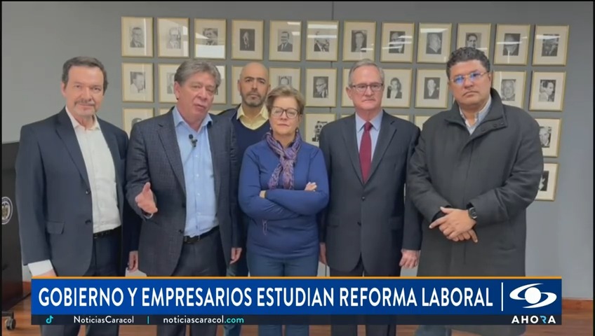 La ministra de Trabajo y el presidente de la Andi se refirieron al proceso de concertación de las reformas laboral y pensional, ¿qué dijeron al respecto? Le contamos aquí. Más en