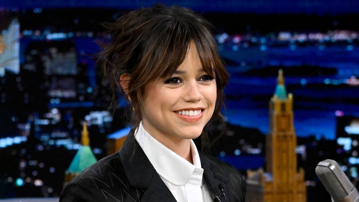 Jenna Ortega admits she couldn’t look Paul Mescal in the eye when they first met. “I was freaking out because [Zendaya] was sitting next to Paul, who I think is so talented &amp; so good. I was so nervous to meet him. I knew he was gonna be at my table.”