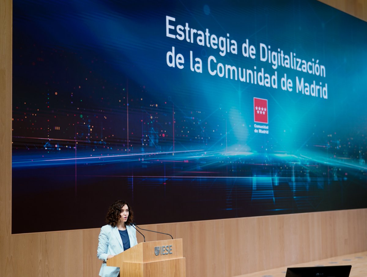 🔴 La presidenta Isabel Díaz Ayuso ha presentado la Estrategia de Digitalización de la Comunidad de Madrid, para que la región siga creando prosperidad a través de la tecnología. ▶ “Estamos liderando una revolución digital y lo mejor está por llegar”. +Info: