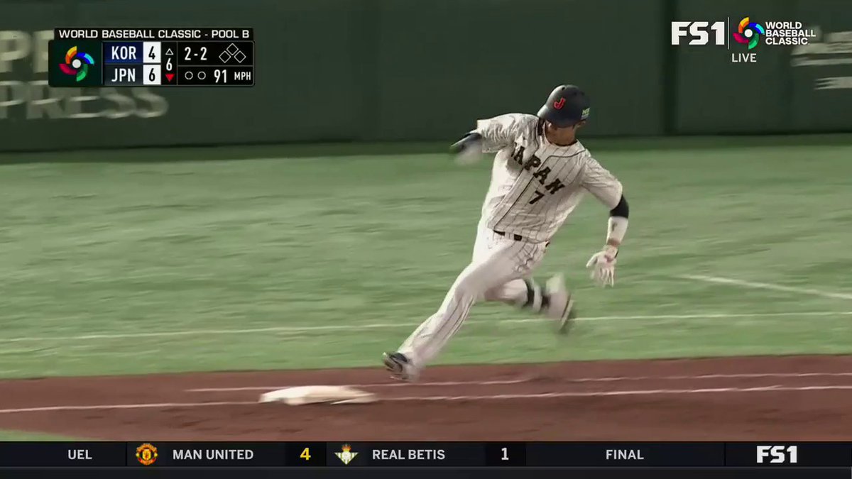 Takumu Nakano turned on the jets to earn himself a triple! 🌬️ 📺: WBC on FS1