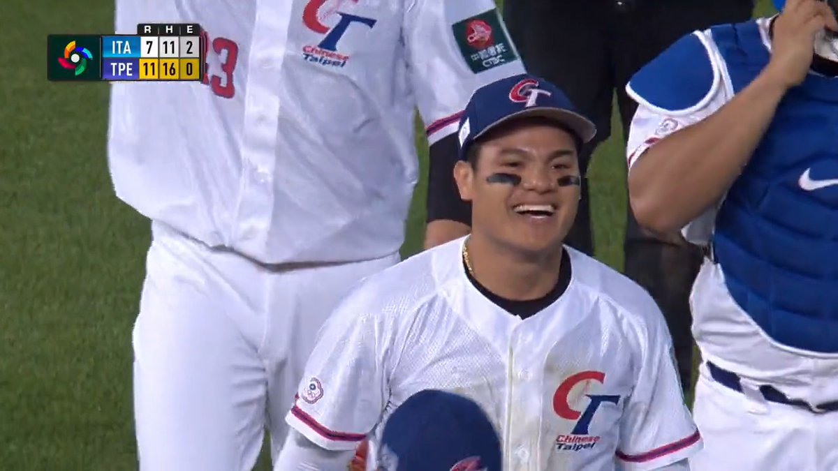 Nothing but smiles from Team Chinese Taipei as they are in the win column! #WorldBaseballClassic