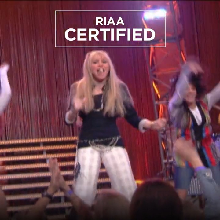 Let's rock out the show! Hannah Montana has ✨ 1️⃣0️⃣ ✨ newly certified GOLD records by Recording Industry Association of America (RIAA)! 📀 Congratulations @MileyCyrus! 👏 Listen to music from Disney Channel's Hannah Montana on the Blast From The Past playlist: