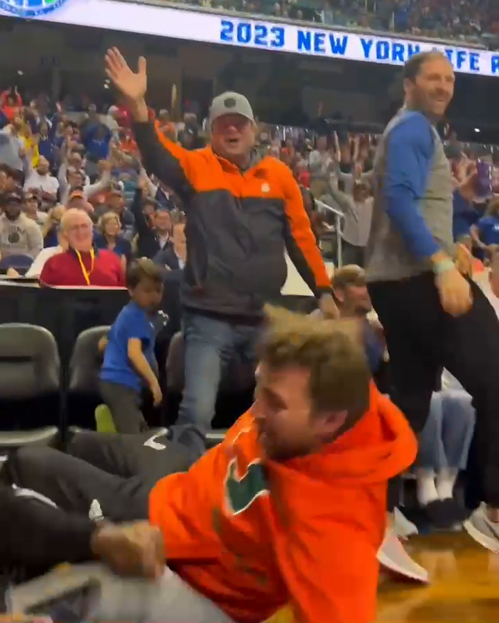 This Canes Men’s Basketball fan hit a half-court shot and the celebration is PRICELESS‼️😂 #ACCMBB