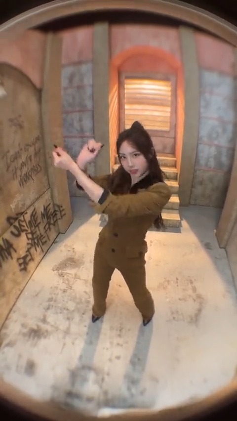 SET #NAYEON FREE🗝 📌Listen "READY TO BE" Here🗝 #TWICE #트와이스 #READYTOBE #SETMEFREE