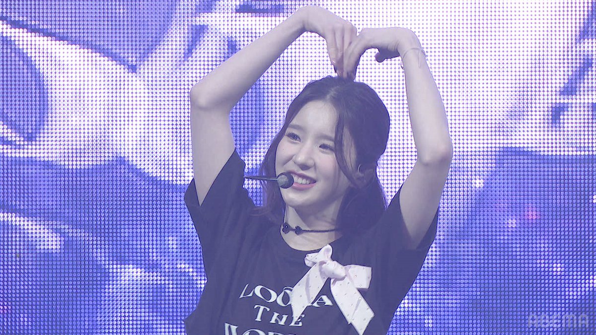 【 本日20:00 ~ REPEAT配信 】 #LOONA ( #今月の少女 ) 初の日本単独ライブ🌙 LOONA 1st Live " #LOONATHEWORLDinTOKYO " ABEMAで独占再配信🎥 グループの今後についても語った、 メンバー全員が涙した 感動的なステージをもう一度☪️ loonatheworld_jp_official