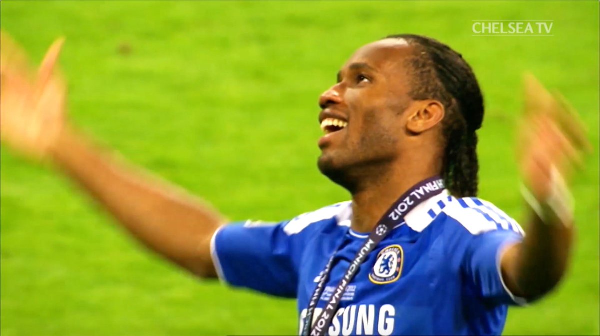 C’est l’anniversaire d’un grand homme qui, pour beaucoup, nous a fait aimer le club. Une icône nationale et internationale. Didier Drogba fête ses 45 ans 🇨🇮. Happy birthday legend Didier Drogba 🎂💙