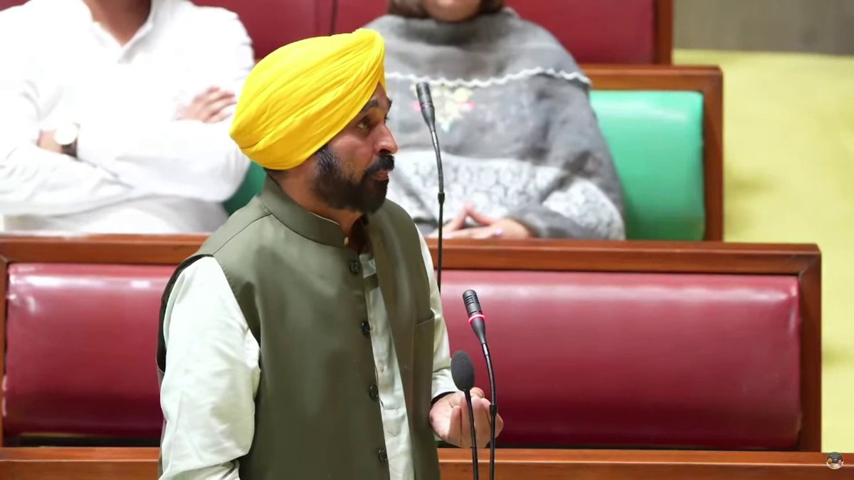ਅਸੀਂ ਜੋ ਵੀ ਕੰਮ ਕਰ ਰਹੇ ਹਾਂ..ਗ਼ਰੀਬ ਤੇ ਲੋੜਵੰਦ ਪਰਿਵਾਰਾਂ ਦੀ ਸੁੱਖ-ਸਹੂਲਤ ਲਈ ਕਰ ਰਹੇ ਹਾਂ…ਹਸਪਤਾਲ, ਮੁਹੱਲਾ ਕਲੀਨਿਕ ਤੇ ਸਕੂਲ ਜਿਹੜੇ ਅਸੀਂ ਖੋਲ੍ਹਣ ਜਾ ਰਹੇ ਹਾਂ, ਉੱਥੇ ਸਭ ਤੋਂ ਵੱਧ ਗ਼ਰੀਬ ਪਰਿਵਾਰ ਤੇ ਉਹਨਾਂ ਦੇ ਬੱਚੇ ਹੀ ਆਉਣਗੇ…ਜਿਹੜੇ ਵਰਗਾਂ ਨੂੰ ਅੱਜ ਤੱਕ ਪਛੜਾ ਰੱਖਿਆ ਗਿਆ, ਅਸੀਂ ਉਹਨਾਂ ਲਈ ਕੰਮ ਕਰ ਰਹੇ ਹਾਂ…