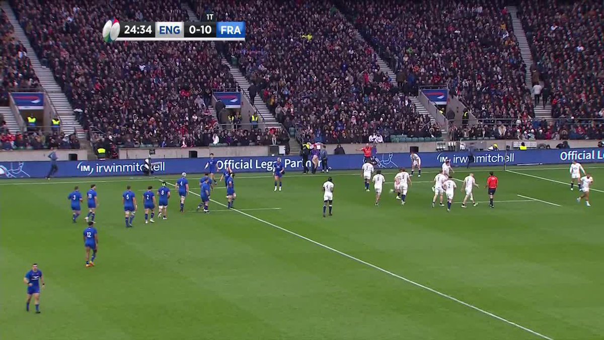 How many players can do this with their weaker foot . Dupont 🤯. #ENGvFRA #ANGFRA