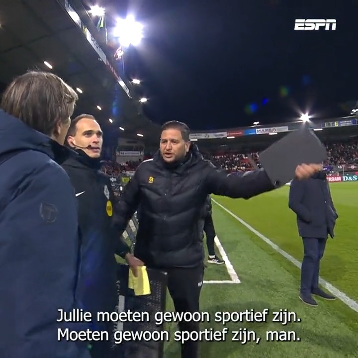 Een verhitte clash tussen Phillip Cocu en Nordin Boukhari... 🤬 #spavit