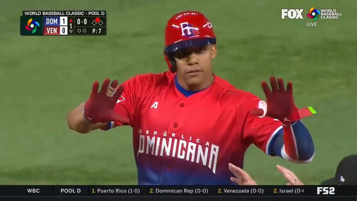 That was fast!! Juan Soto drives in a run and Team DR is HYPED ⚡️🇩🇴 📺: DOM vs VEN on FS2 & the FOX Sports App