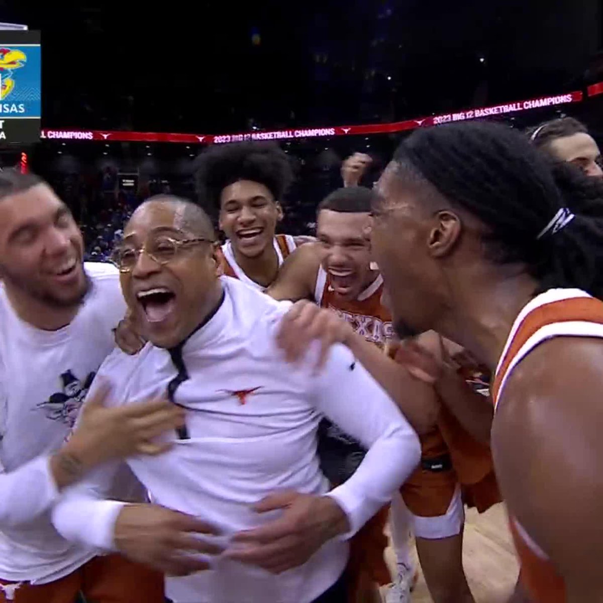 The love for Texas interim head coach Rodney Terry is special 🧡