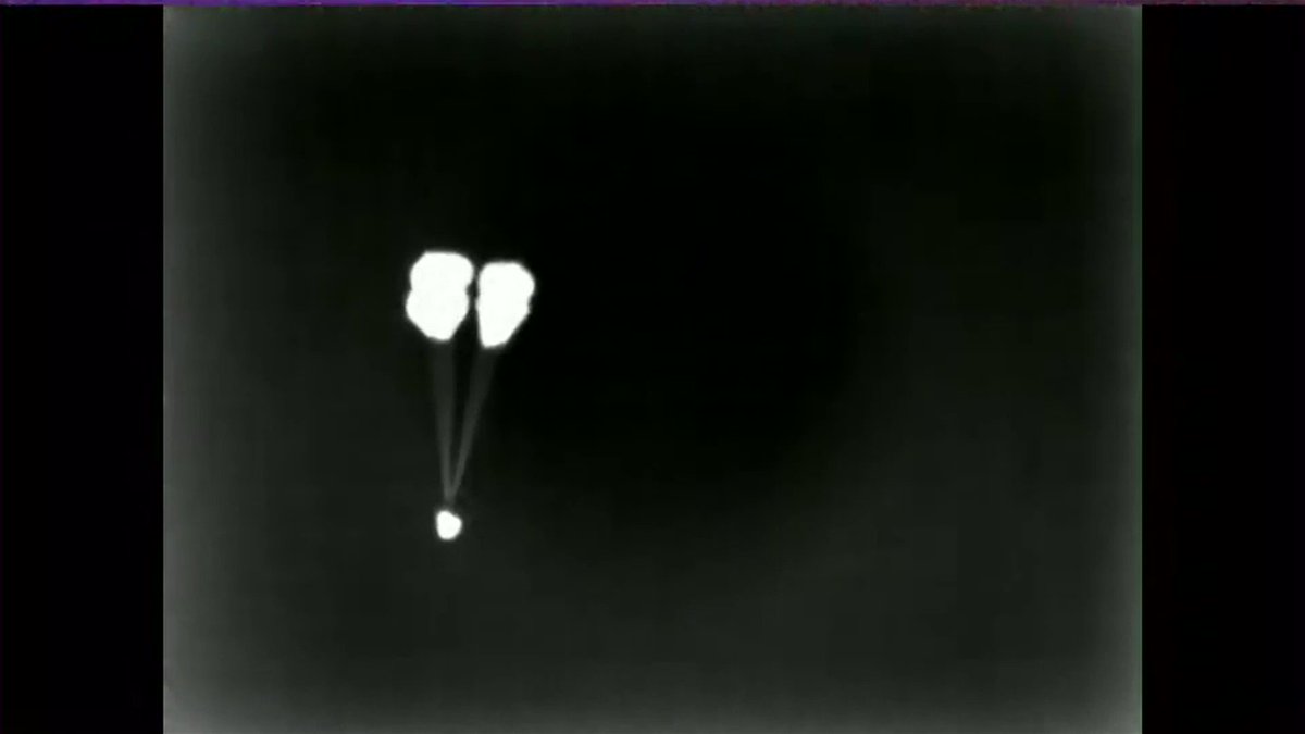 Main parachutes have deployed