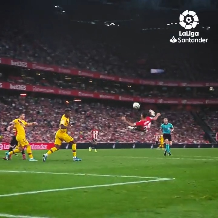 😎🔝 Tu último gol en #LaLigaHistory 𝗡𝗢 𝗘𝗦𝗧𝗨𝗩𝗢 𝗡𝗔𝗗𝗔 𝗠𝗔𝗟, ¿eh, Aritz Aduriz? ❤ Athletic Club ❤ #AthleticBarça #LaLigaSantander