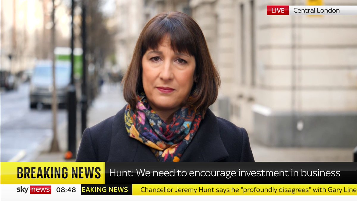 'How concerned are you about the collapse of Silicon Valley Bank?' - Sophy Ridge Shadow chancellor Rachel Reeves says she would urge the government "to do more than offer warm words" #Ridge 📺 Sky 501, Virgin 602, Freeview 233 and YouTube