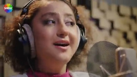 "Aşk yoksa yansın bu dünya..." 🎶 Füsun'un yeni bestesi! #GüzelGünler Güzel Günler