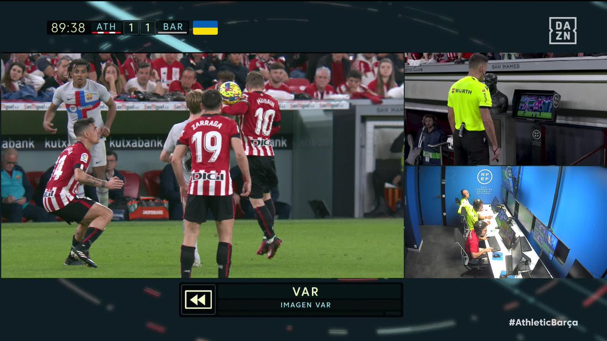 ¡NO SE LO CREE MUNIAIN! 🔥 Gol anulado al Athletic Club por MANO tras analizar el origen jugada en el VAR. ¿Qué os parece? #LaLigaEnDAZN ⚽