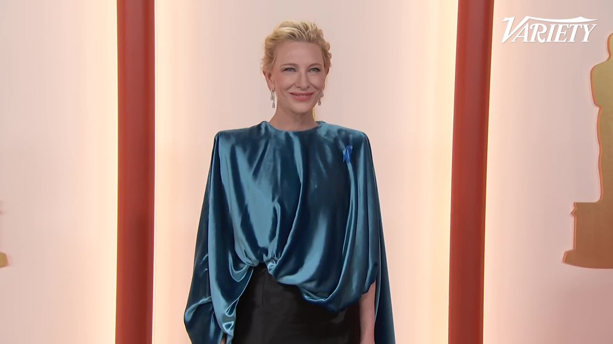 Best Actress nominee Cate Blanchett stuns the #Oscars.