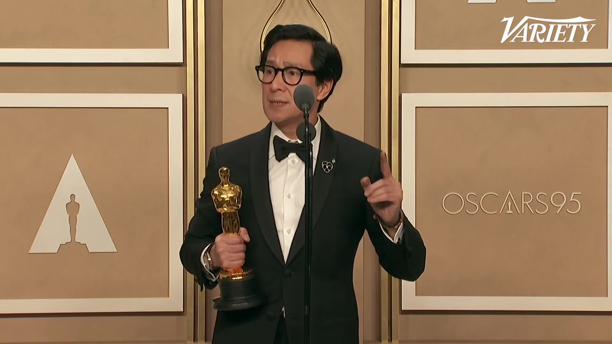 When Ke Huy Quan won the best supporting actor #Oscar, the first thing he thought of was his mom, "who is the reason why I am in America, who is the reason why I have a better life."