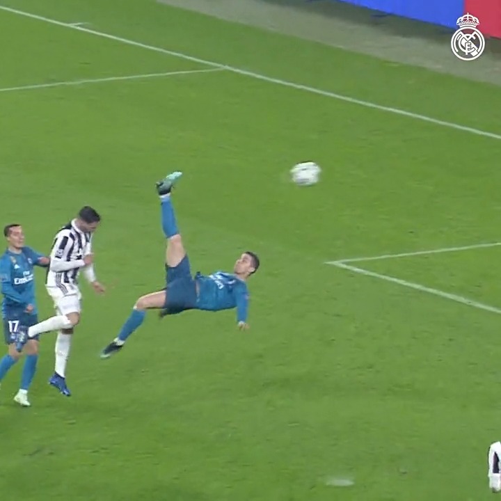 I still can’t believe this goal didn’t win the Puskas award back in 2018.