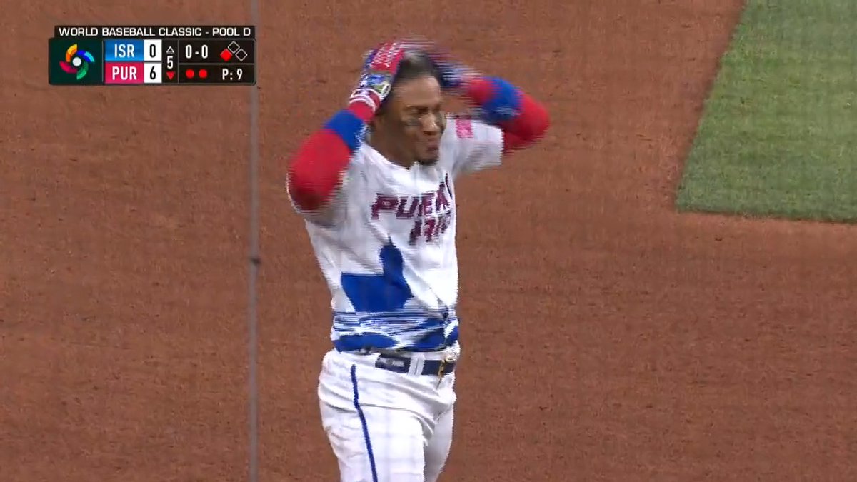El Capitán clears the bases for Team Puerto Rico! #WorldBaseballClassic