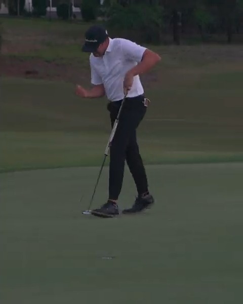 He needed it, he got it 😤 Danny Guise came up clutch on 18 to finish tied for the lead Valspar Championship Monday Qualifier. Guise awaits his fate tomorrow, as Chris Francoeur can still force a 5-for-4 playoff.
