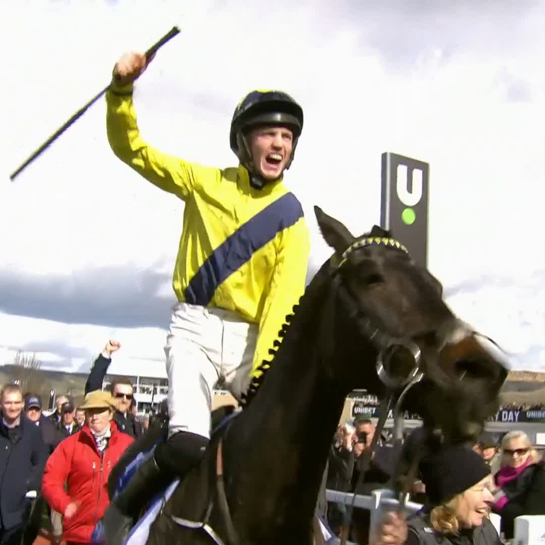 🔊😁 Quite the noise for Michael O'Sullivan & Marine Nationale #ITVRacing | #CheltenhamFestival