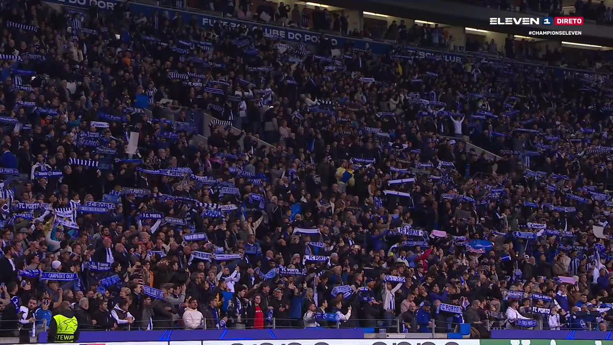 Ambiente incrível no Dragão com direito a coreografia 🤩