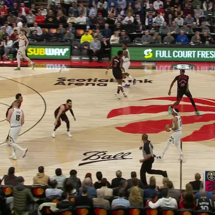 Scottie Barnes flushed it over the contact 💪