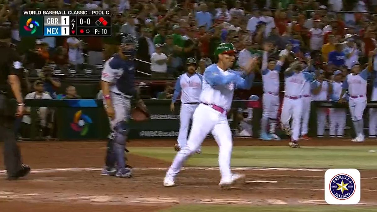 Alexis Wilson puts Team Mexico back on top! #WorldBaseballClassic (MLB x Estrella Jalisco)
