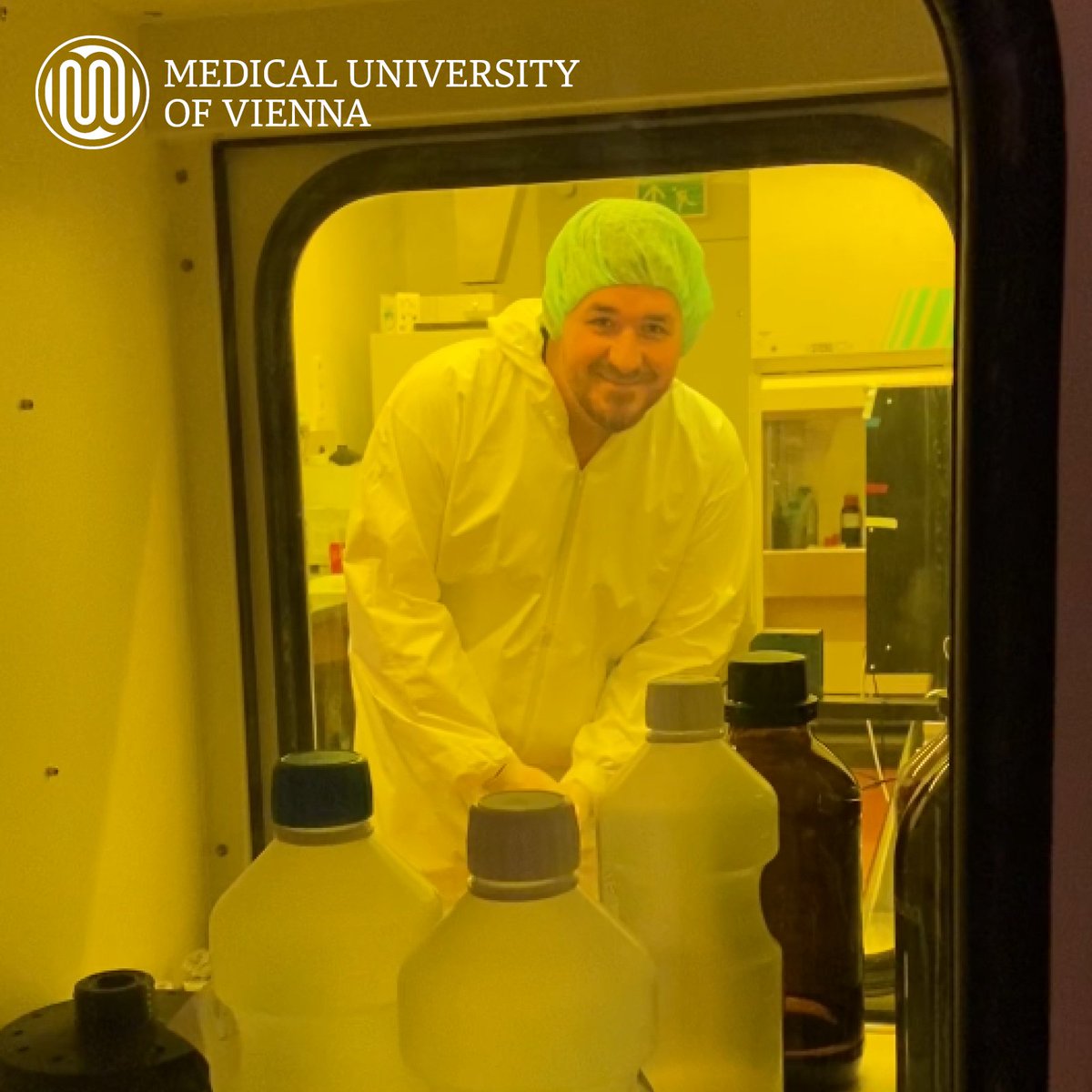 3...2...1...Our #PhDCall is officially open! 📢💥 Are you looking for a #PhD position and want to become an expert in human-centered technologies & sciences? #MedUniVienna got you covered. Scroll through our open #PhDpositions and apply now! ➡️ #PhDLife