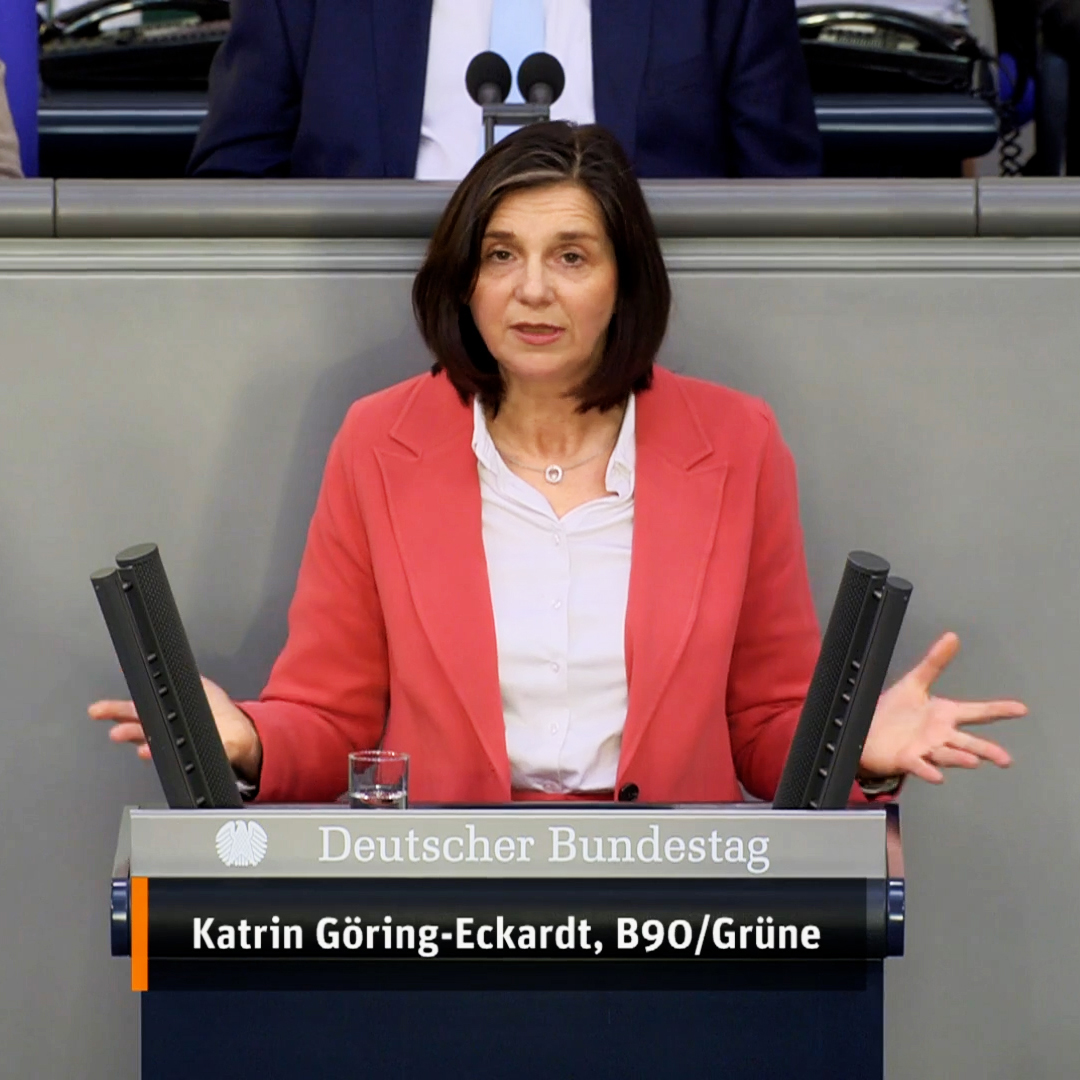 Von #LongCovid, #MECFS und #PostVac sind Hundertausende in Deutschland betroffen. Oft ignoriert müssen wir endlich denen zuhören, die es am besten wissen: den Betroffenen, ihren Anverwandten, den Selbsthilfeorganisationen, den Mediziner*innen & Forschenden. #LongCovidAwarenessDay