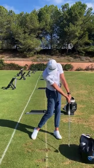 Our favourite drill for 𝐆𝐑𝐄𝐀𝐓 ball striking 🔥 (Featuring the Me and My Golf Impact Bag)