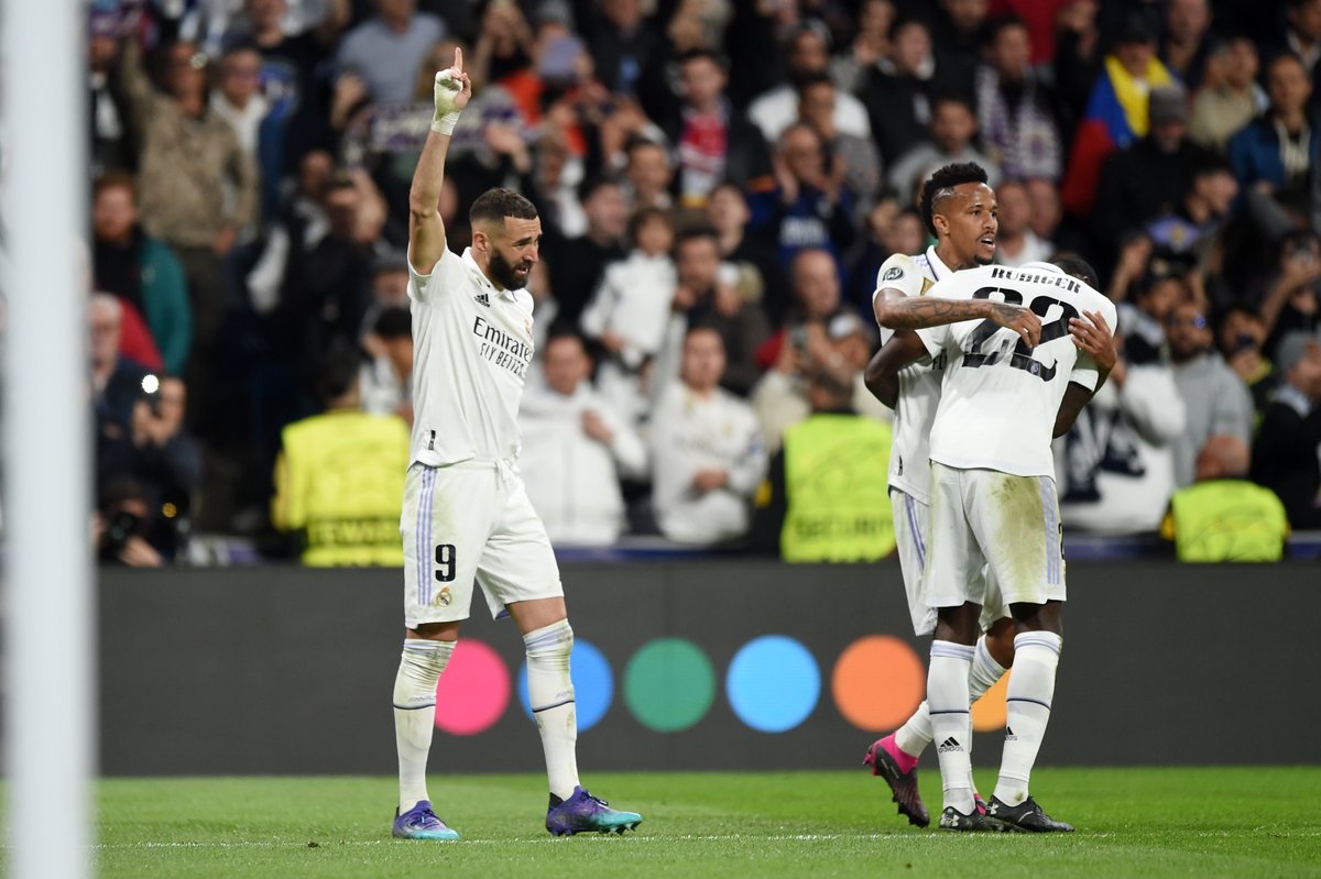 Is that the knockout punch? 👊 Vinicius Jr and Benzema combine to score for Real Madrid. 6️⃣-2️⃣ on aggregate. 📺 Stream #UCL LIVE: