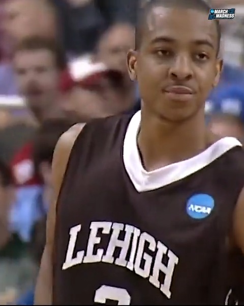 11 years ago, CJ McCollum WENT OFF for 30pts vs. Duke to help Lehigh Men’s Basketball keep dancing as a 15-seed 🔥 An all-time #MarchMadness performance