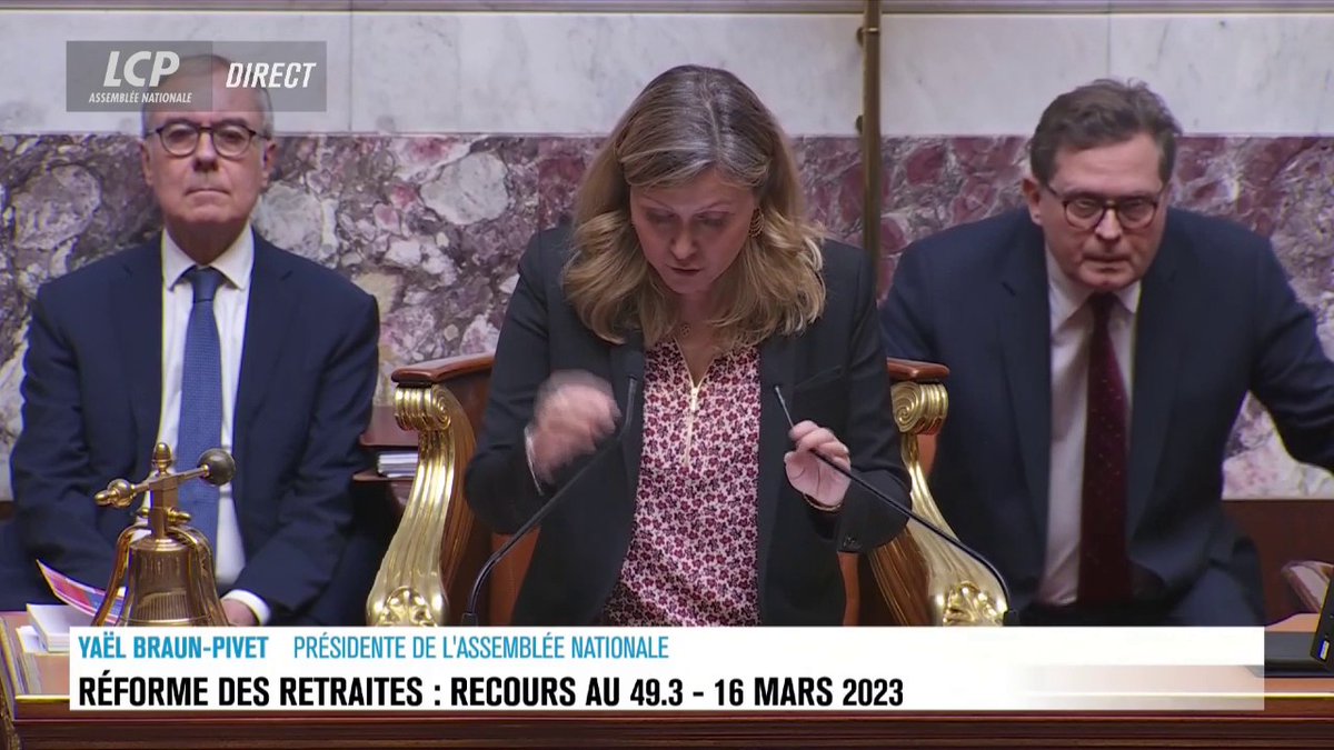 C’est bien de chanter. Maintenant, votez la motion de censure. Sinon, c’est fini.