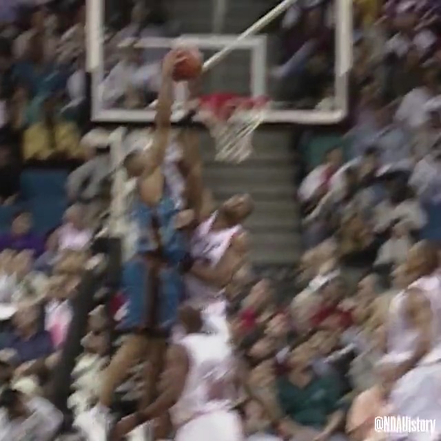 25 years ago today... Grant Hill handled his way in and threw down this POSTER! #NBAVault