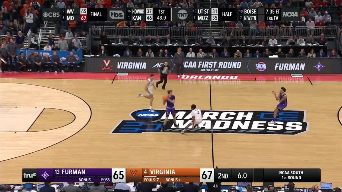 ARE YOU SERIOUS?! 😨 FURMAN WITH THE STEAL AND 3 TO TAKE THE LEAD WITH 2.2 SECONDS REMAINING #MarchMadness