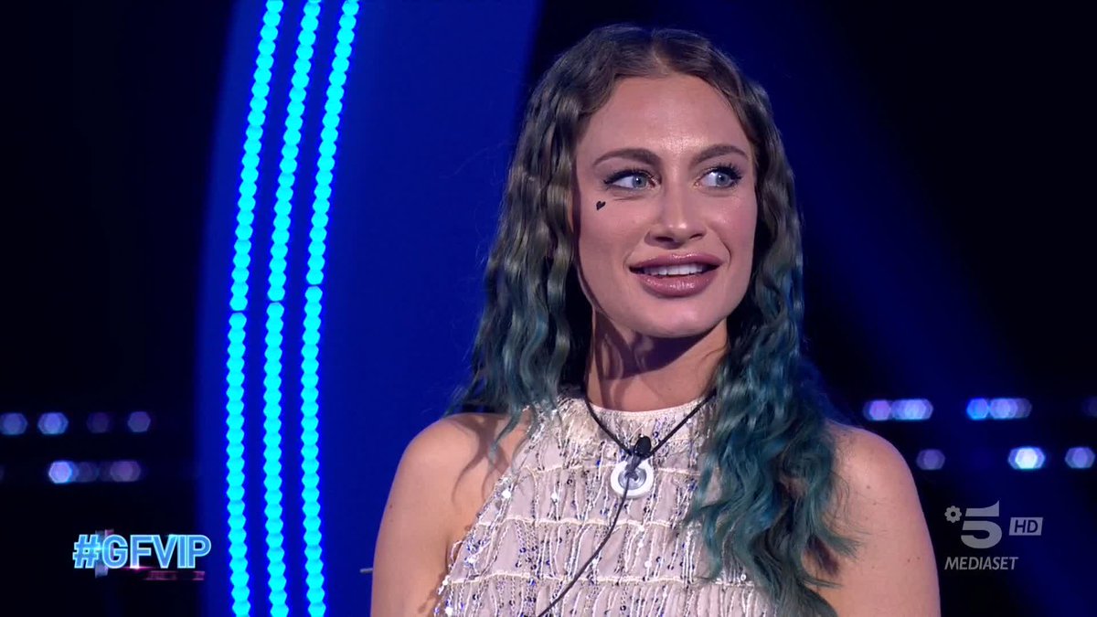 Il pubblico ha deciso che per questa sera anche Antonella dovrà rinunciare al sogno della Finale. #GFVIP