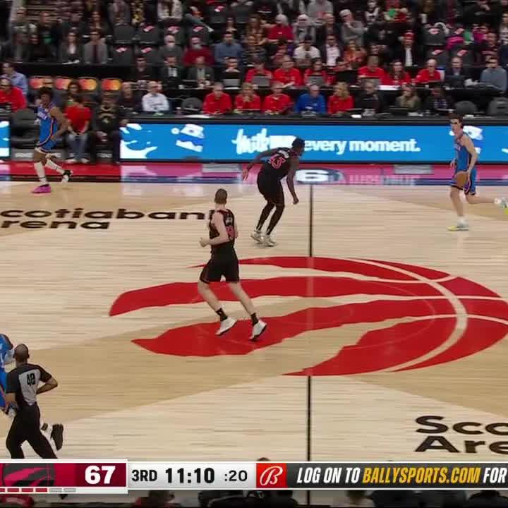 Giddey with the behind-the-back dime 😲