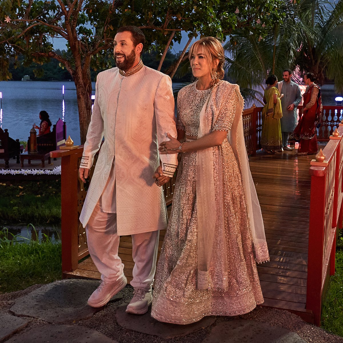 Un nuevo misterio toca tierra firme. Adam Sandler y Jennifer Aniston vuelven a la acción en Misterio a la vista. El 31 de marzo, solo en Netflix.