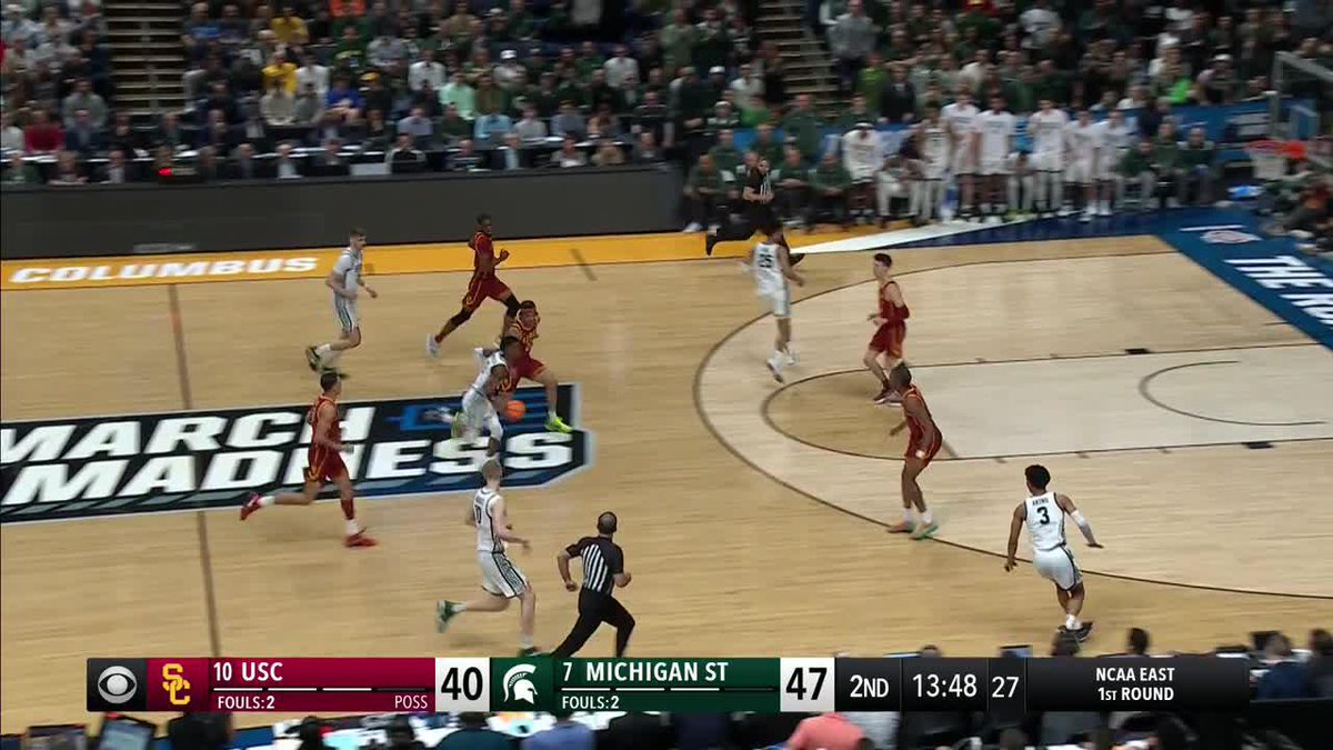 A THUNDEROUS dunk from Carson Cooper and the Sparty lead is pushed to 9 👀 #MarchMadness Michigan State Men's Basketball