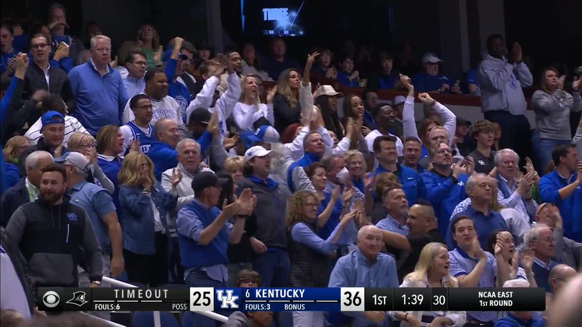 TOPPIN PINS IT ON ONE END 🚫 REEVES FROM DOWNTOWN AT THE OTHER 🔥 #MarchMadness Kentucky Men’s Basketball