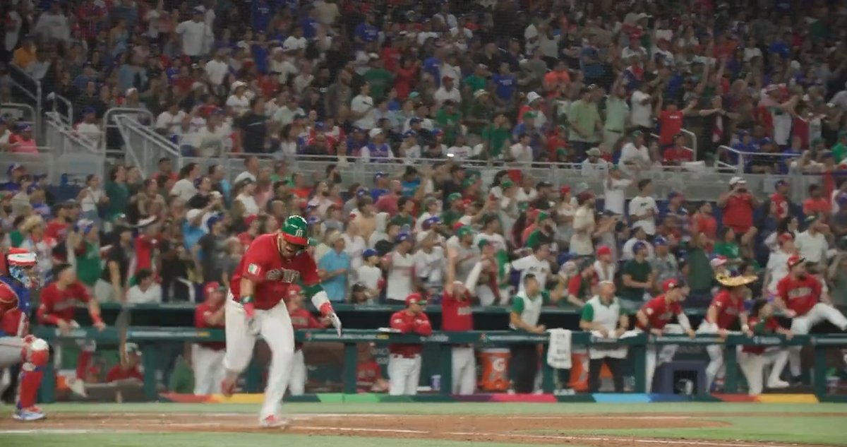 Isaac Paredes ties it up for Team Mexico! #WorldBaseballClassic