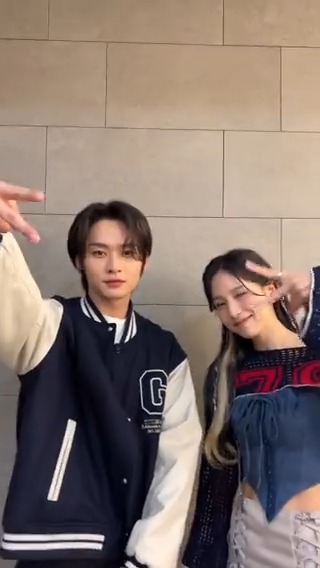 #SETMEFREE Challenge with #리노🐰 📌Listen "SET ME FREE (Remixes)" Here🗝 #TWICE #트와이스 #READYTOBE