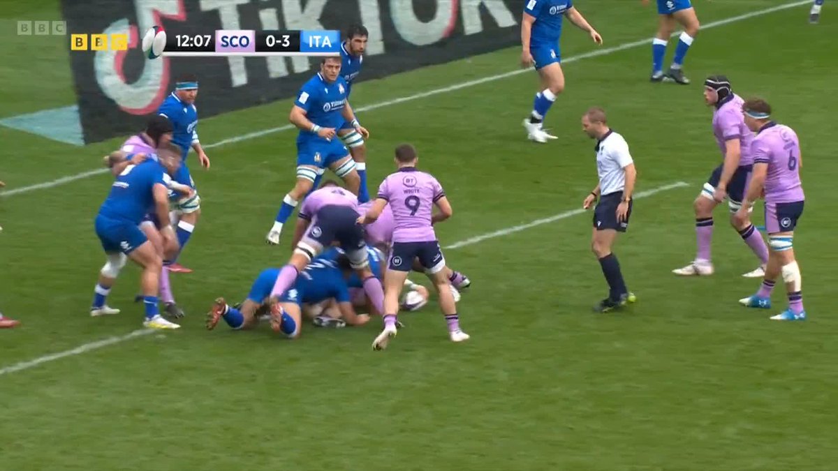 ''That's the best aerial finish I've ever seen in my life!'' ''His feet were in the West Stand!'' Stop what you're doing and watch this spectacular try from Duhan van der Merwe. 🤯 #BBCRugby #SCOvITA #SixNations