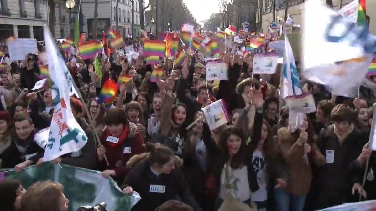 Dix ans après l’instauration du « Mariage pour tous », nous nous sommes plongés dans les archives de ce moment historique 🏳️🌈💍 📍21h Médias, les 10 ans du mariage pour tous, le mardi 21 mars à 21h15 sur TMC