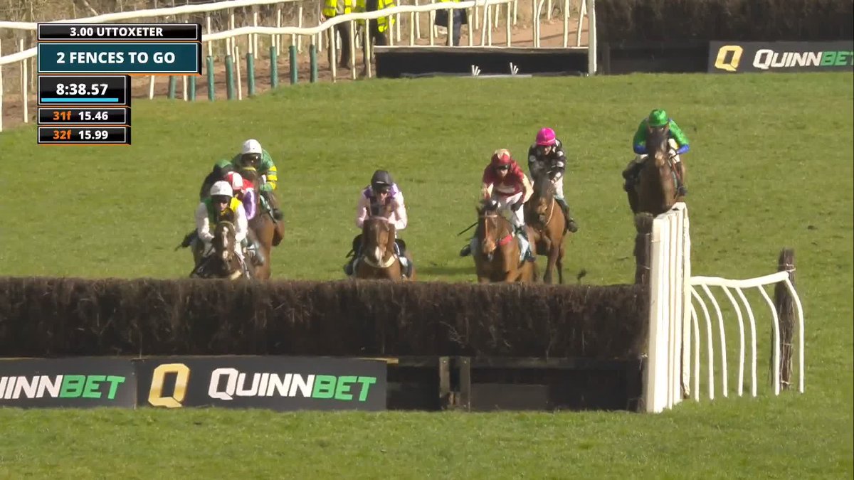 WOW! 😍 Major Dundee runs a major race for Alan King in the Boulton Group Midlands Grand National Handicap Chase. 🏆 #ITVRacing | Uttoxeter Racecourse | Rex Dingle