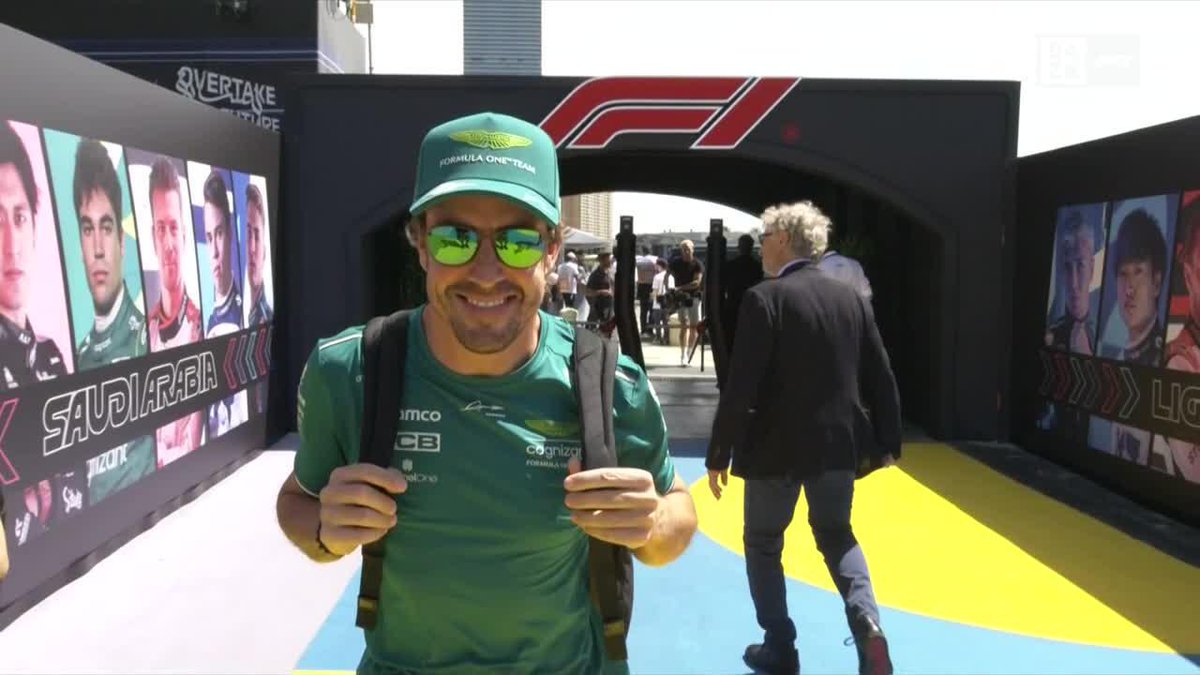 Esa sonrisa. Esa maldita sonrisa Fernando Alonso #SaudiDAZNF1 🇸🇦