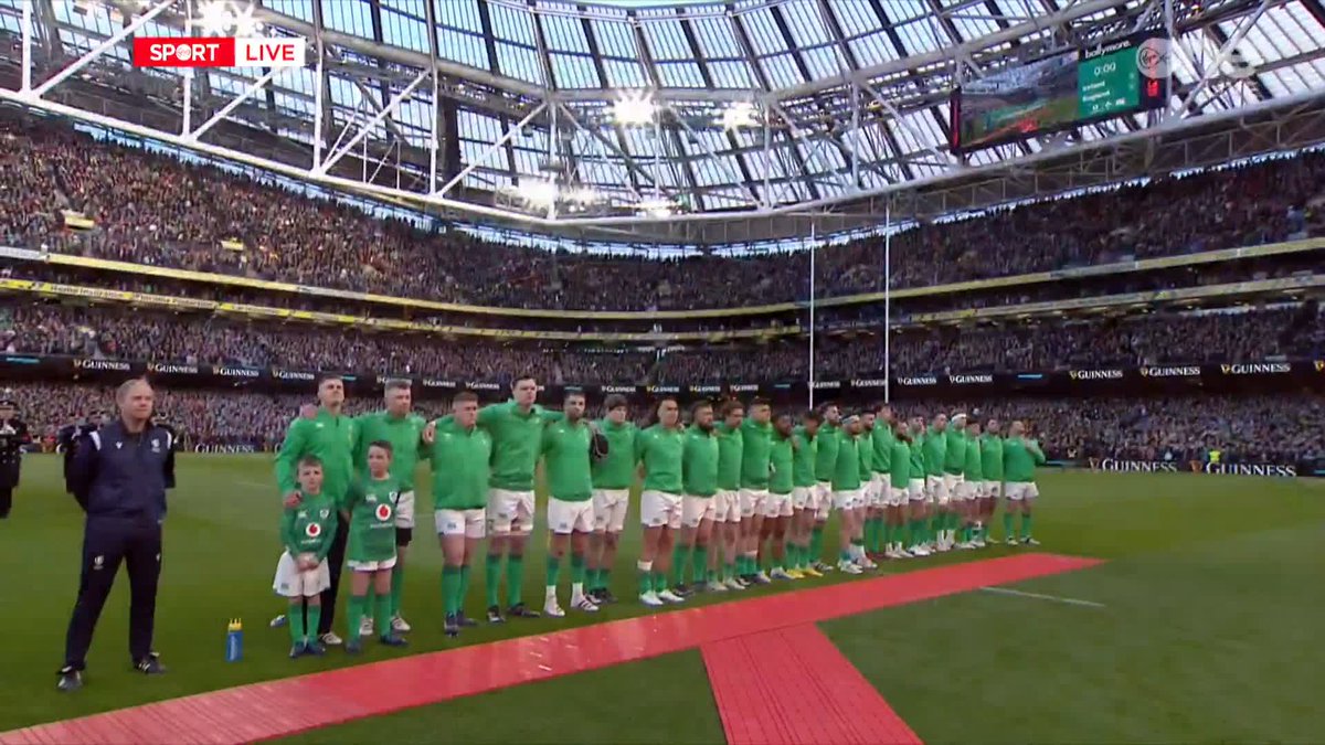 A brilliant rendition of Amhrán na bhFiann! ☘️ It's St Patrick's weekend! It's Grand Slam Saturday! IT'S TIME! #IREvENG #GuinnessSixNations