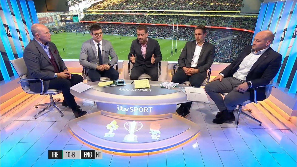 "We're talking milliseconds here..." Brian o Driscoll on the red card decision just before half time. #GuinnessSixNations | #ITVRugby